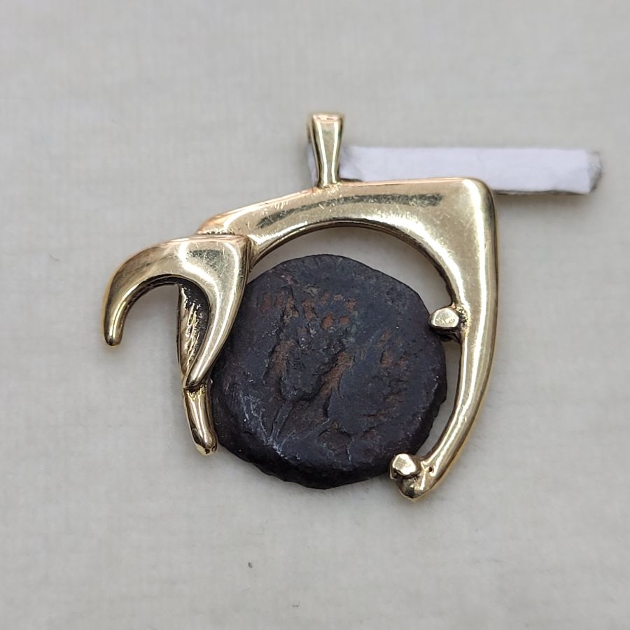 14 carat gold handmade Chai Hay pendant antique coin King Agrippa1st with 3 wheat leaf on one side and a cornucopia on other side.