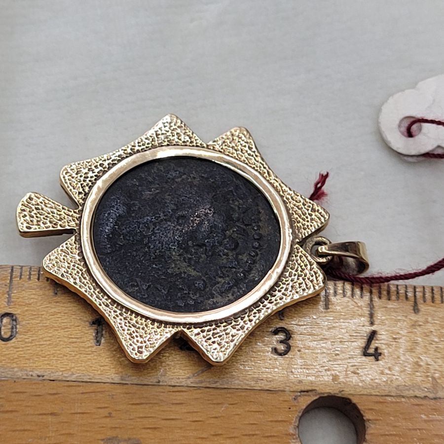Gold pendant four cloves - Image 4