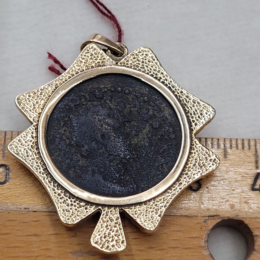 Gold pendant four cloves - Image 5