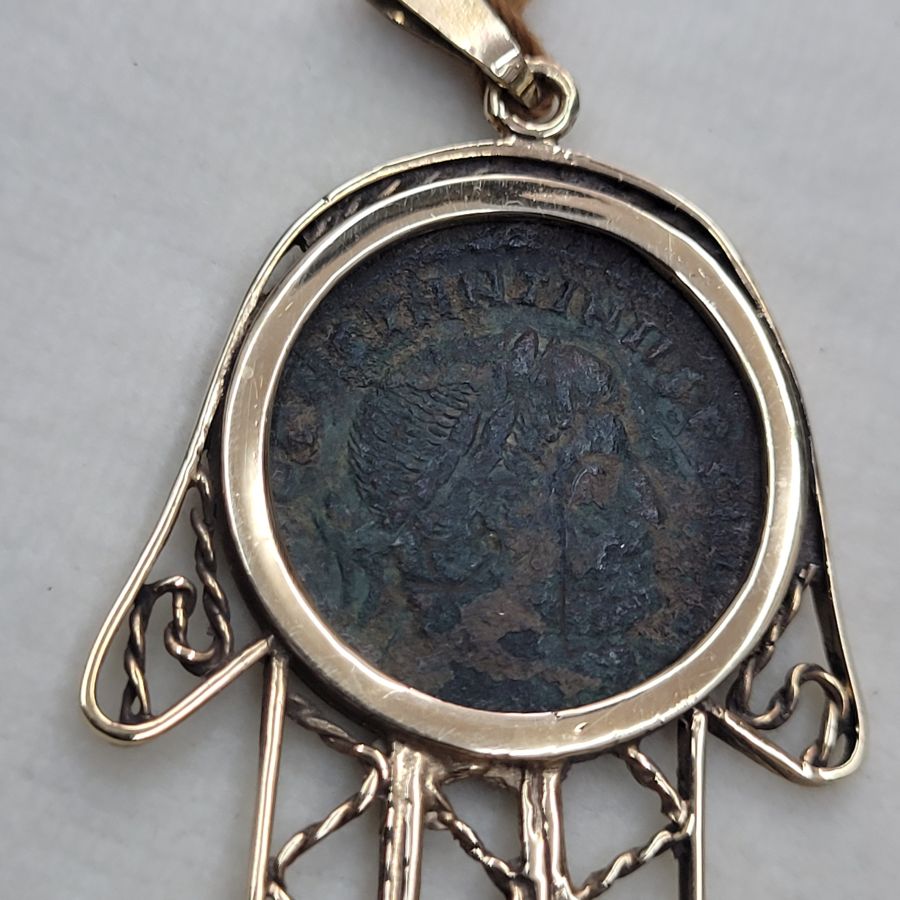 Gold pendant filigree Hamsa - Image 3