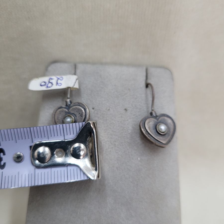 Silver heart shape earrings - Image 3