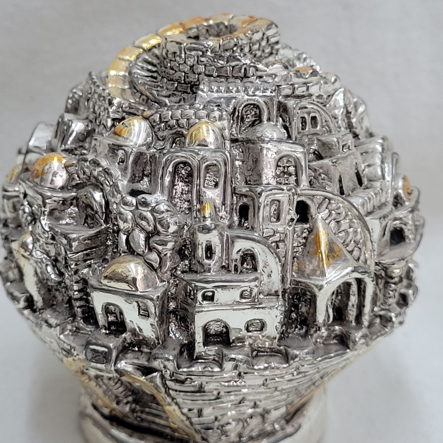 Silver round Jerusalem sculpture - Image 6
