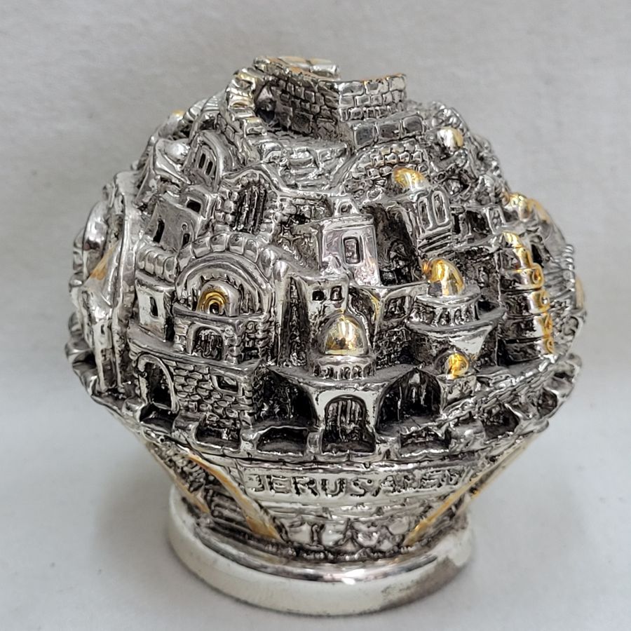 Silver round Jerusalem sculpture - Image 8