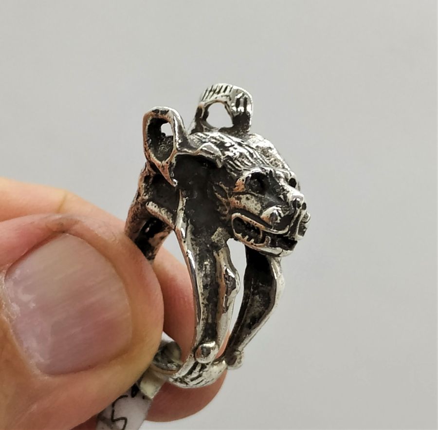 Handmade sterling Silver wolf head ring fine original abstract design. Dimension 1.2 cm X 1.4 cm approximately. European finger size 51, USA size 6.