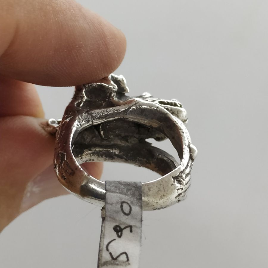 Silver wolf head ring - Image 3