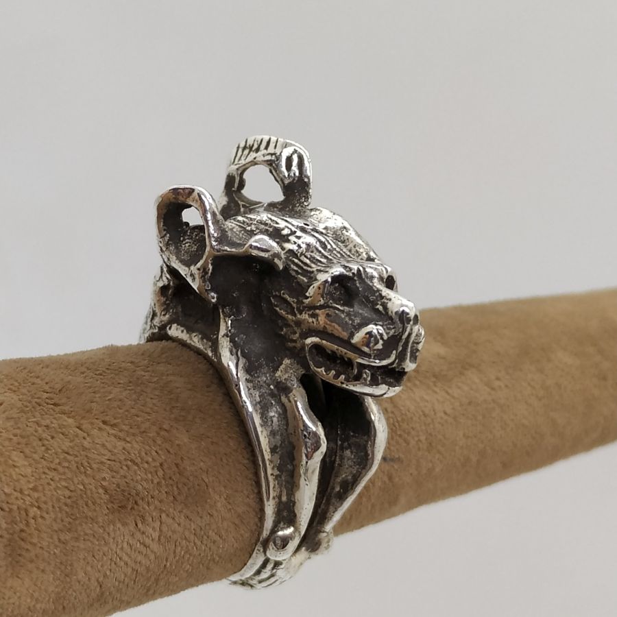Handmade sterling Silver wolf head ring fine original abstract design. Dimension 1.2 cm X 1.4 cm approximately. European finger size 51, USA size 6.