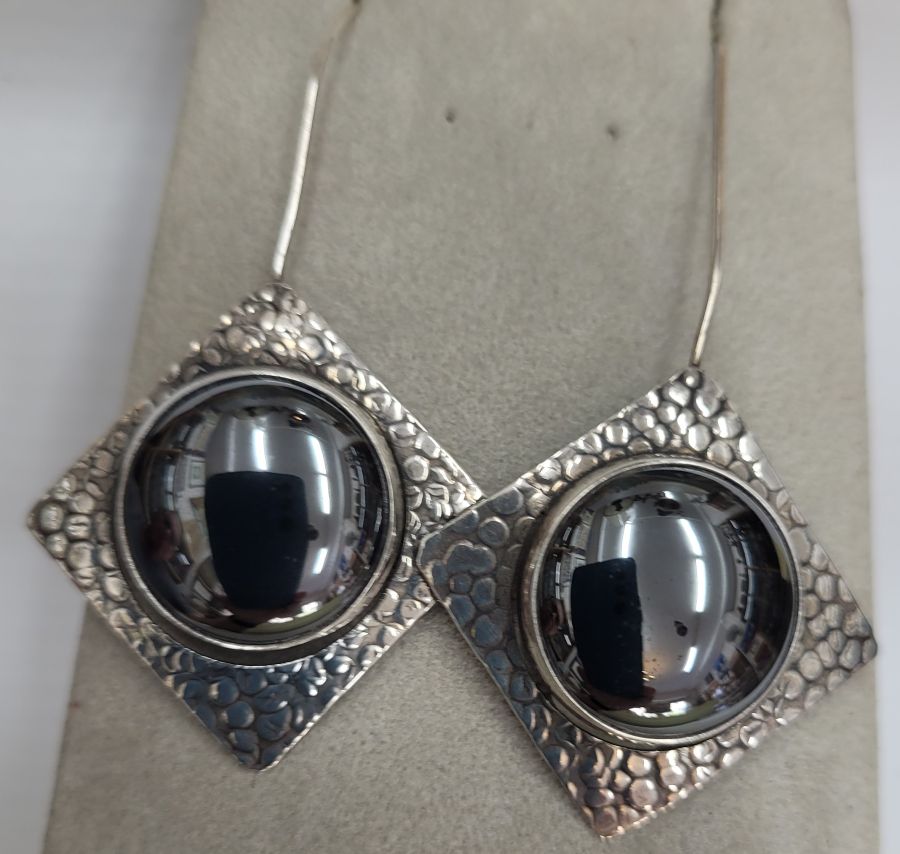 Sterling silver earrings round Hematite stone contemporary hammered style with sterling silver wires and a sterling silver square backing.
